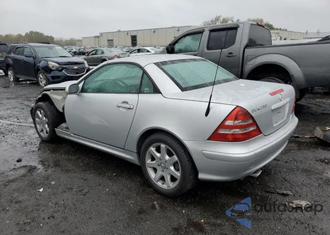 2002 Mercedes-Benz Slk 230 Kompressor из США, поврежденный, VIN WDBKK49F42F261969
